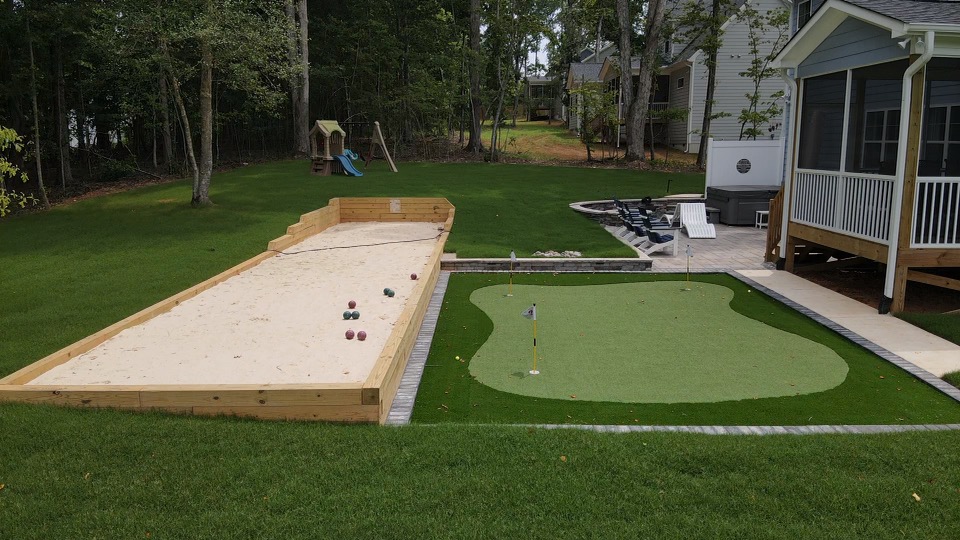 Backyard Bocce Court and Putting